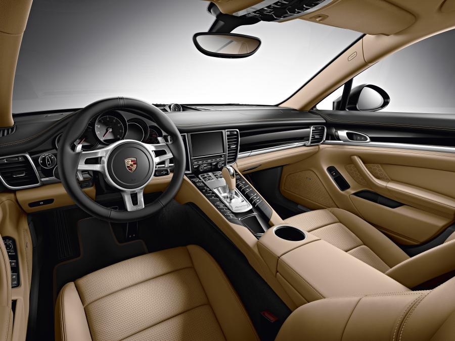  Porsche Panamera Edition 2015 года  (фото 7 из 8)
